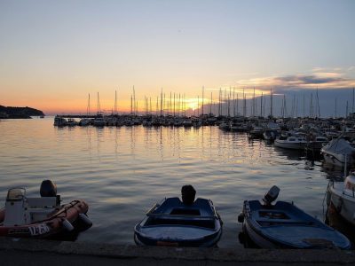 port-2672424_1920-min